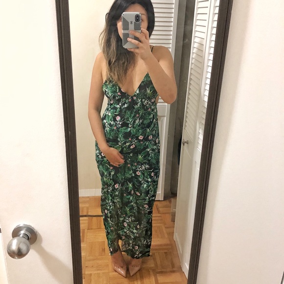 Zara Dresses & Skirts - 🏖 vacation dreaming🏖Green floral maxi dress